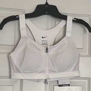 NIKE Women's Dri-FIT Alpha Bra